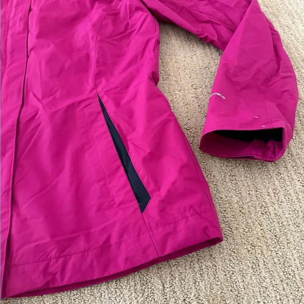Columbia Woman's Pink Omni-shield Jacket